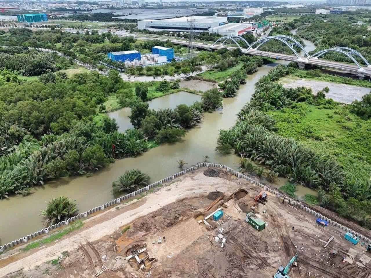 Tiến độ xây dựng Imperia Sensa Park tháng 10.2026 5 Nhà thầu đang tăng tốc đẩy mạnh các hạng mục hạ tầng ngầm và tiện ích ven sông